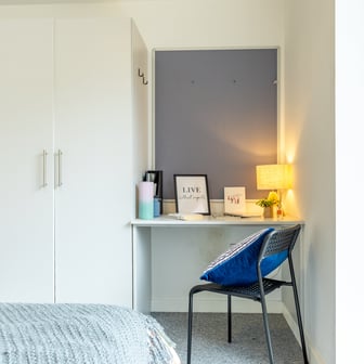 2 Bed Apartment En Suite - Image 5